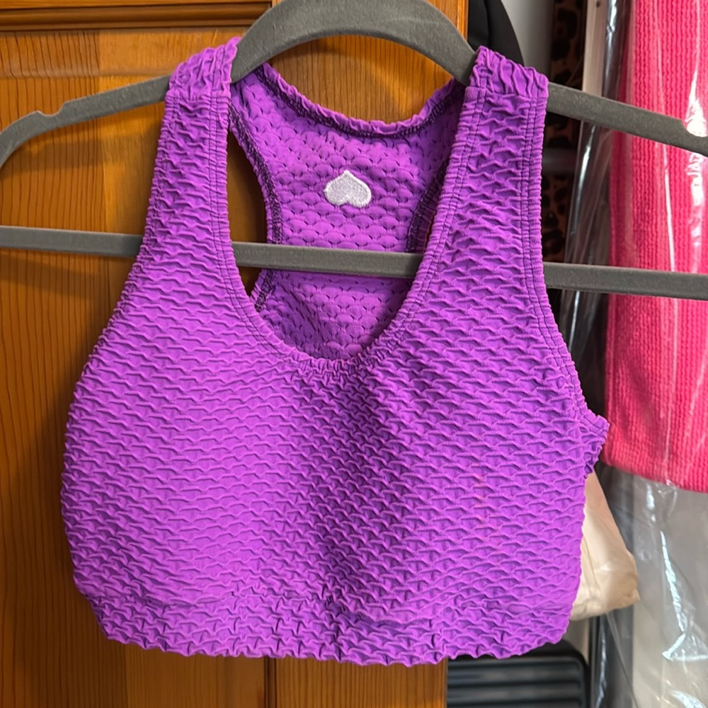 One size fits all sport bra